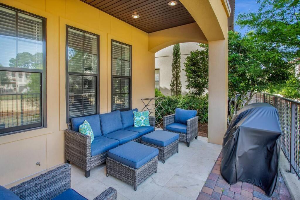 Large 4 Bedroom With Bunk Room And 2 Golf Carts! Destin Bagian luar foto
