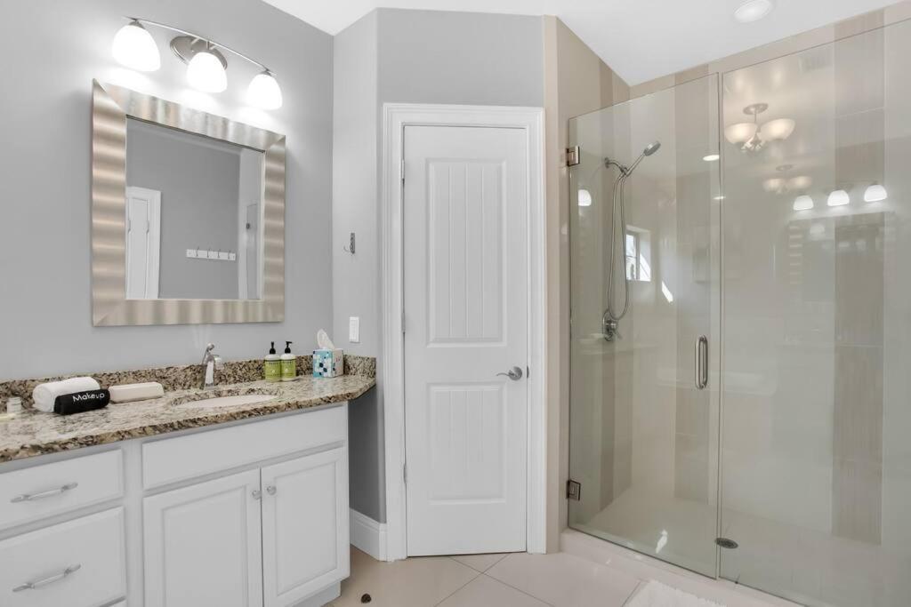 Large 4 Bedroom With Bunk Room And 2 Golf Carts! Destin Bagian luar foto