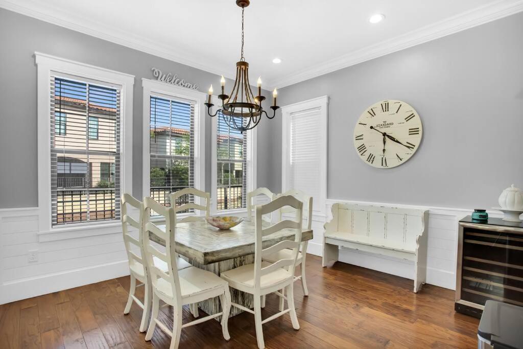 Large 4 Bedroom With Bunk Room And 2 Golf Carts! Destin Bagian luar foto