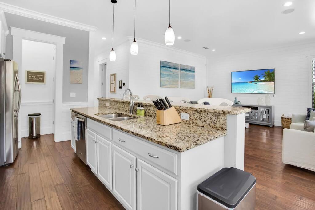 Large 4 Bedroom With Bunk Room And 2 Golf Carts! Destin Bagian luar foto