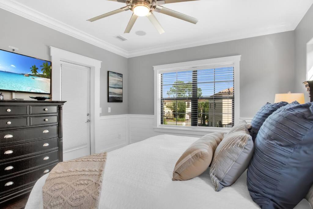 Large 4 Bedroom With Bunk Room And 2 Golf Carts! Destin Bagian luar foto